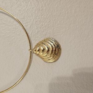 Gold Shell Hoop Choker Necklace